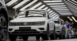 BMW, Daimler, Volkswagen shares fall on Trump’s Mexico tariff threat