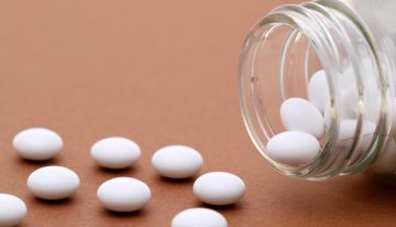 Common antidepressants interact with opioid med to lessen pain relief