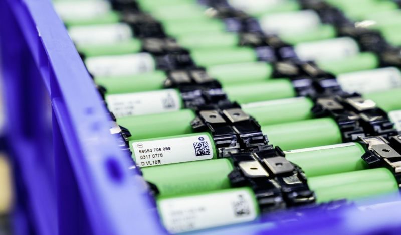 Electric vehicles’ lithium-ion battery policy to incentivise recycling entities